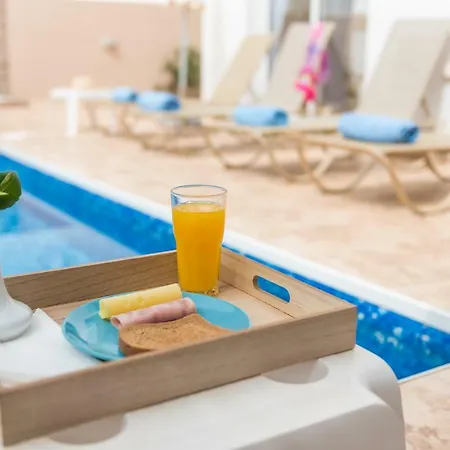 Narcissos 3 Villa Protarász