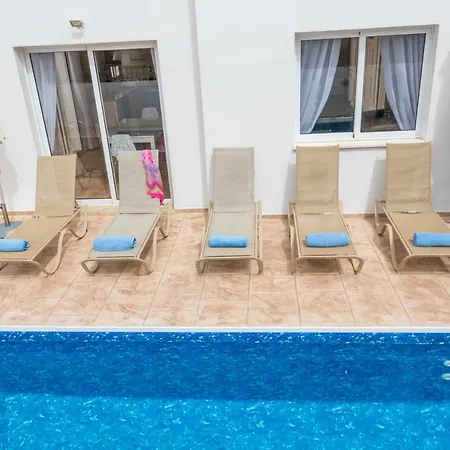 Villa Narcissos 3 Protarász